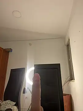 Snapshot of livgomez chatting on March 1, 2025, 2:59 am livgomez online show from March 1, 2025, 2:59 am