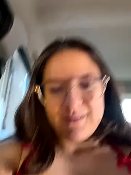 Snapshot of livgomez chatting on November 11, 2025, 2:34 pm livgomez online show from November 11, 2025, 2:34 pm