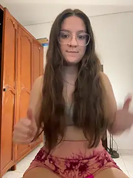 Snapshot of livgomez chatting on March 7, 2025, 2:36 am livgomez online show from March 7, 2025, 2:36 am