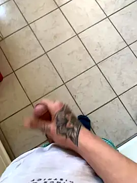 Snapshot of YoungDick25 chatting on October 2, 2025, 8:50 am YoungDick25 online show from October 2, 2025, 8:50 am