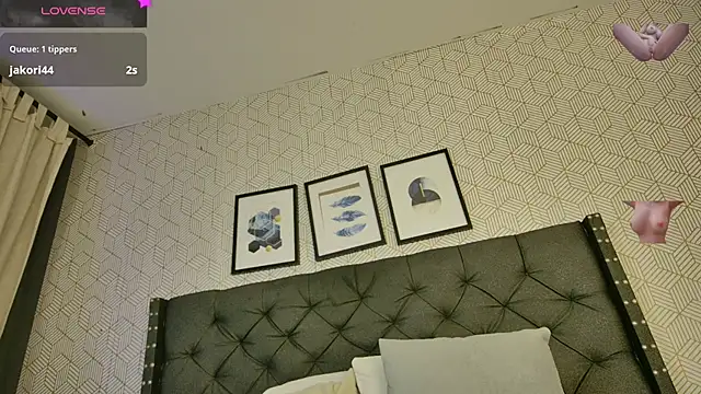 Snapshot of sussy__stone chatting on December 21, 2024, 6:33 pm sussy stone online show from December 21, 2024, 6:33 pm