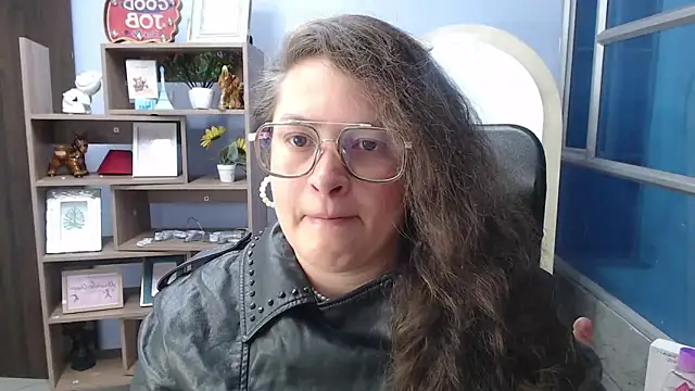 SaraThomso online show from February 19, 2025, 3:06 am