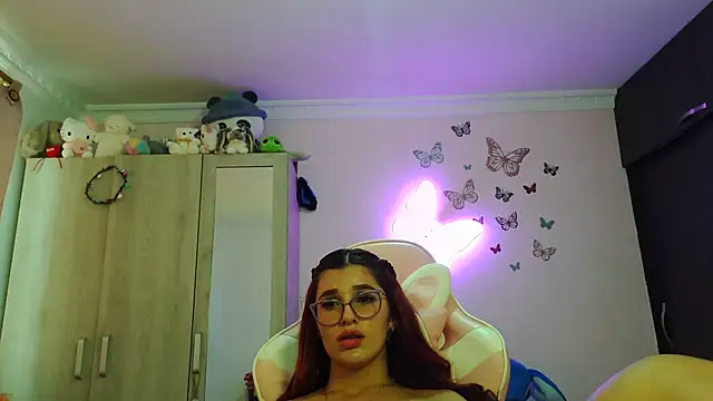 caroline jonson online show from May 7, 2026, 2:09 pm