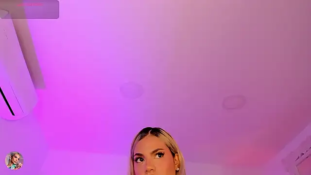 Snapshot of Shelynna_azzul chatting on March 8, 2026, 8:12 pm Shelynna azzul online show from March 8, 2026, 8:12 pm