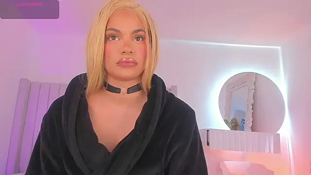 Snapshot of Shelynna_azzul chatting on November 27, 2025, 8:09 pm Shelynna azzul online show from November 27, 2025, 8:09 pm