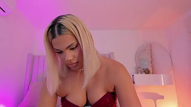 Snapshot of Shelynna_azzul chatting on February 14, 2026, 9:15 pm Shelynna azzul online show from February 14, 2026, 9:15 pm