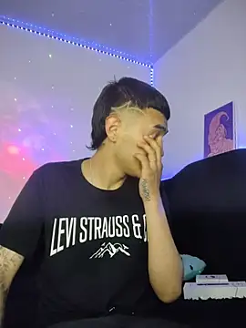 Snapshot of Tifanny_Sweett chatting on November 21, 2025, 3:38 am Tifanny Sweett online show from November 21, 2025, 3:38 am