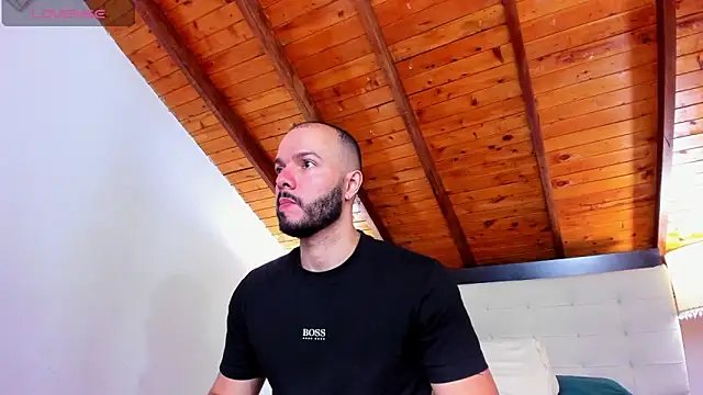 Tom Bailey online show from October 18, 2025, 12:51 pm