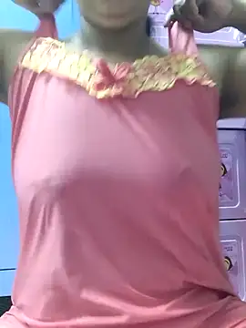 Lanyingxin18 online show from February 11, 2026, 11:37 pm