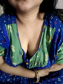 cuteyqueen online show from March 9, 2026, 6:28 am