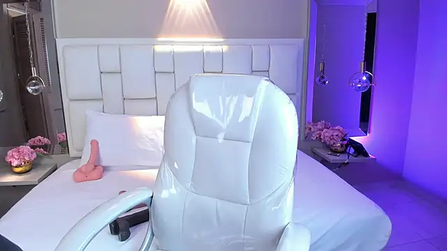 Snapshot of JessyEvans chatting on November 20, 2025, 7:36 pm JessyEvans online show from November 20, 2025, 7:36 pm