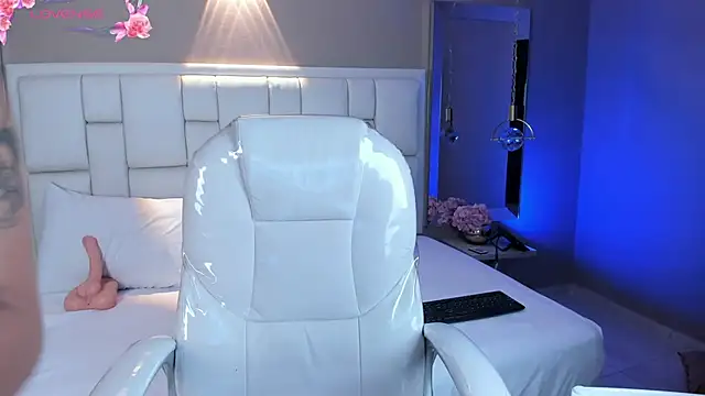 Snapshot of JessyEvans chatting on October 22, 2025, 7:46 pm JessyEvans online show from October 22, 2025, 7:46 pm