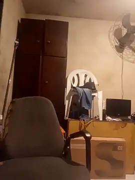 Snapshot of Claudiop2061 chatting on September 28, 2025, 5:42 pm Claudiop2061 online show from September 28, 2025, 5:42 pm