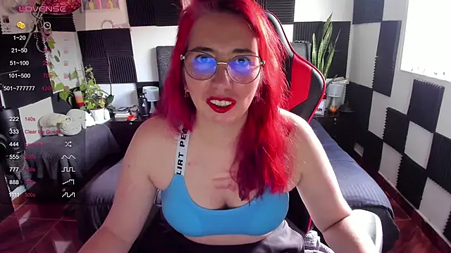 Snapshot of Ursula_fire chatting on April 29, 2026, 8:15 pm Ursula fire online show from April 29, 2026, 8:15 pm