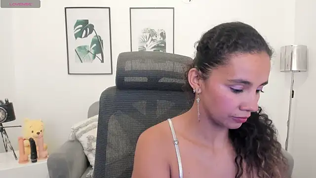 Snapshot of leslyflorez chatting on March 4, 2025, 11:32 pm leslyflorez online show from March 4, 2025, 11:32 pm