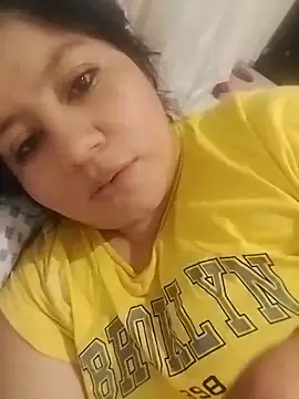 keterinjones--11 online show from October 17, 2025, 8:06 am