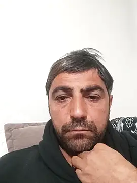 Snapshot of Muratcanik44 chatting on March 7, 2026, 11:32 pm Muratcanik44 online show from March 7, 2026, 11:32 pm