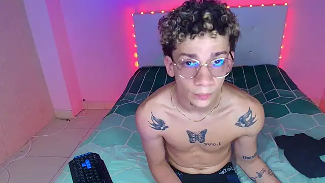 Snapshot of mateodeamjo chatting on October 14, 2025, 10:09 pm mateodeamjo online show from October 14, 2025, 10:09 pm