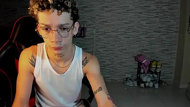 Snapshot of mateodeamjo chatting on October 8, 2025, 7:54 am mateodeamjo online show from October 8, 2025, 7:54 am