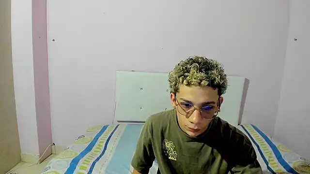 Snapshot of mateodeamjo chatting on November 2, 2025, 6:07 am mateodeamjo online show from November 2, 2025, 6:07 am