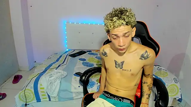 Snapshot of mateodeamjo chatting on November 1, 2025, 7:13 am mateodeamjo online show from November 1, 2025, 7:13 am