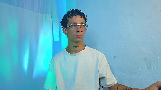 Snapshot of mateodeamjo chatting on April 10, 2026, 1:23 am mateodeamjo online show from April 10, 2026, 1:23 am