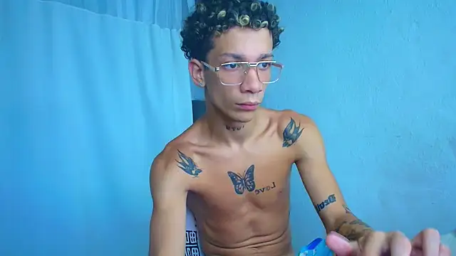 Snapshot of mateodeamjo chatting on April 8, 2026, 10:33 pm mateodeamjo online show from April 8, 2026, 10:33 pm