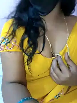 Snapshot of louise92 chatting on December 4, 2024, 8:50 am louise92 online show from December 4, 2024, 8:50 am