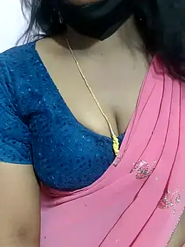 Snapshot of louise92 chatting on February 24, 2025, 7:33 am louise92 online show from February 24, 2025, 7:33 am