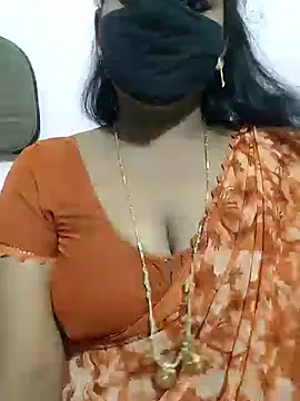 Snapshot of louise92 chatting on February 12, 2025, 8:38 am louise92 online show from February 12, 2025, 8:38 am