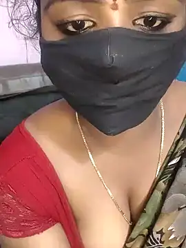 Snapshot of louise92 chatting on December 1, 2024, 8:58 pm louise92 online show from December 1, 2024, 8:58 pm