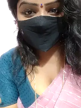 Snapshot of louise92 chatting on February 17, 2025, 5:47 am louise92 online show from February 17, 2025, 5:47 am