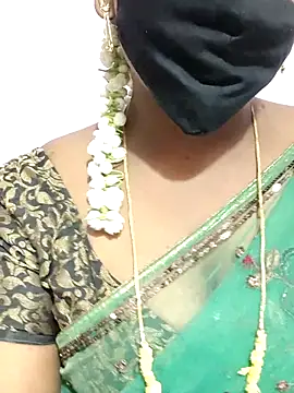 Snapshot of louise92 chatting on February 22, 2025, 5:24 pm louise92 online show from February 22, 2025, 5:24 pm