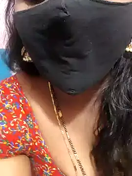 Snapshot of louise92 chatting on December 19, 2024, 5:40 pm louise92 online show from December 19, 2024, 5:40 pm