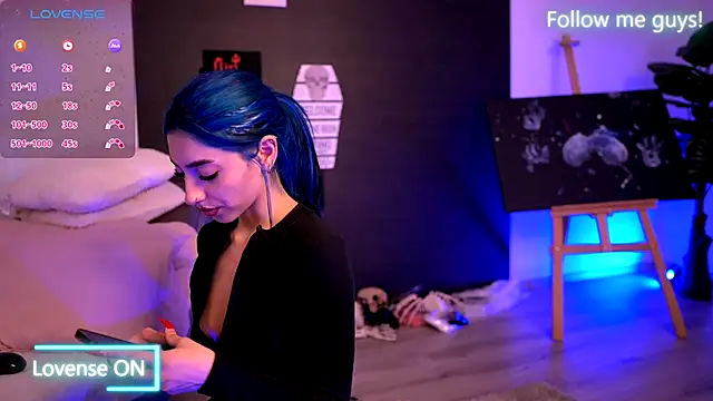 Snapshot of AriaVoss chatting on October 26, 2025, 11:05 pm AriaVoss online show from October 26, 2025, 11:05 pm