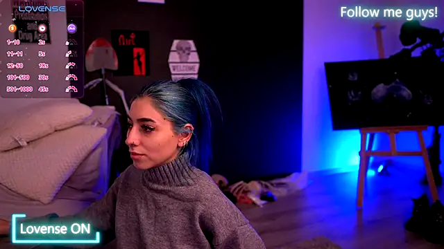 Snapshot of AriaVoss chatting on October 20, 2025, 9:59 pm AriaVoss online show from October 20, 2025, 9:59 pm