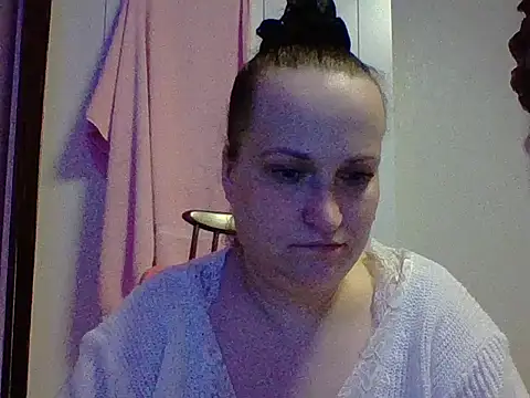  squirty cum lady  online show from March 11, 2025, 9:04 pm
