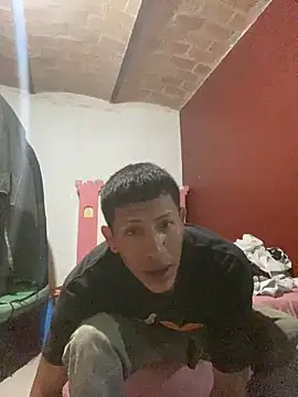 Snapshot of nowex18 chatting on October 18, 2025, 1:40 am nowex18 online show from October 18, 2025, 1:40 am