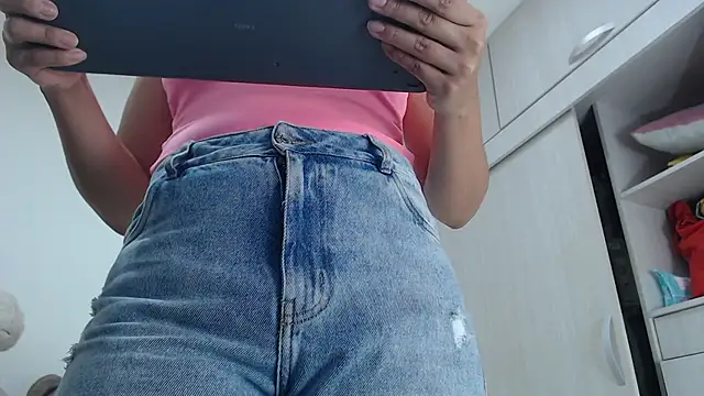 Amelia Debora Antonella online show from October 25, 2025, 12:39 pm