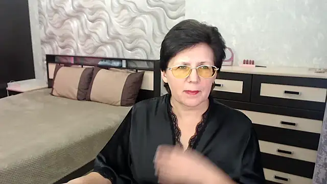 VitaCharm online show from February 26, 2025, 6:26 pm