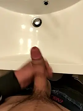 Snapshot of Gibboto chatting on September 27, 2025, 12:44 pm Gibboto online show from September 27, 2025, 12:44 pm