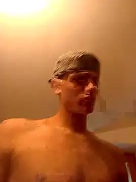 Snapshot of Gibboto chatting on September 24, 2025, 10:22 am Gibboto online show from September 24, 2025, 10:22 am