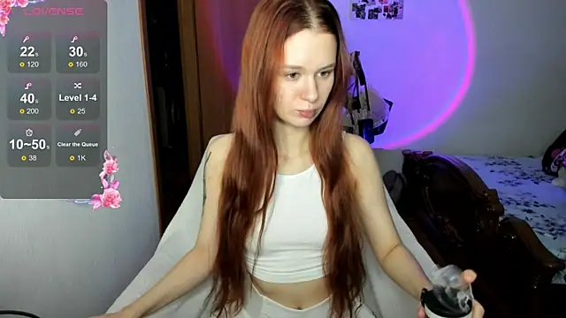 EmilySoul online show from November 2, 2025, 8:58 pm