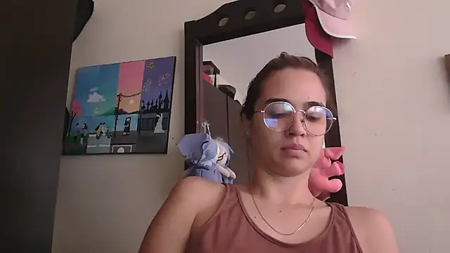 Snapshot of trianabell chatting on May 12, 2026, 4:13 pm trianabell online show from May 12, 2026, 4:13 pm