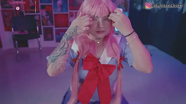 Snapshot of sensualkattt chatting on October 26, 2025, 2:06 pm sensualkattt online show from October 26, 2025, 2:06 pm