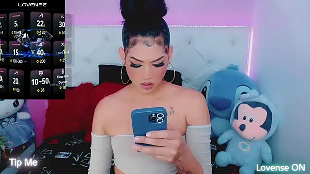 Snapshot of Amanda_bigx chatting on November 15, 2025, 5:17 pm Amanda bigx online show from November 15, 2025, 5:17 pm