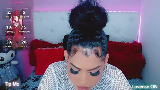 Snapshot of Amanda_bigx chatting on November 23, 2025, 5:01 pm Amanda bigx online show from November 23, 2025, 5:01 pm