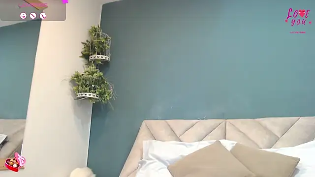 Snapshot of SharisWillian chatting on May 11, 2026, 3:41 am SharisWillian online show from May 11, 2026, 3:41 am