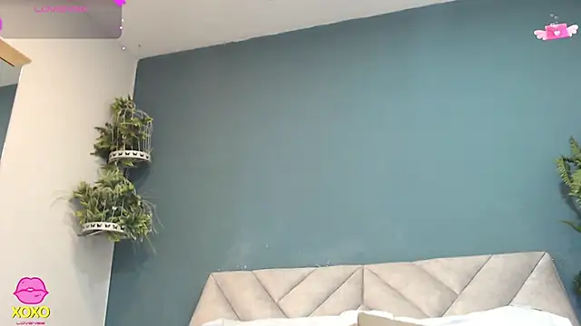 SharisWillian online show from May 4, 2026, 3:54 am