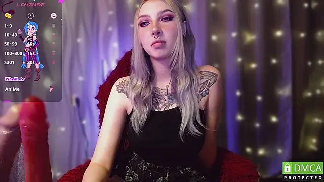 JustMeowGirl online show from December 2, 2024, 8:26 am